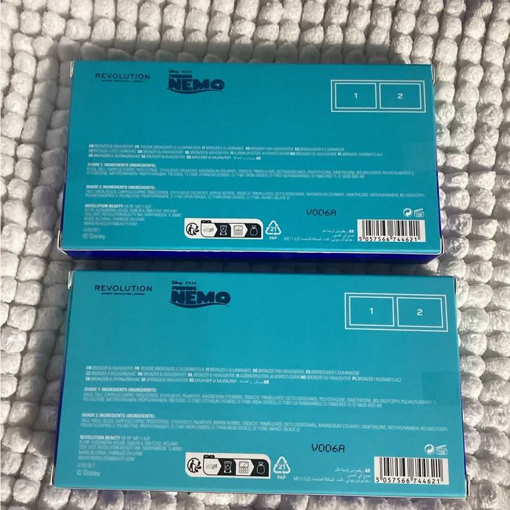 I Heart Revolution Disney Pixar Nemo Cosmetic Bag, Brush Set + 3pc Palettes NEW - Picture 6 of 14